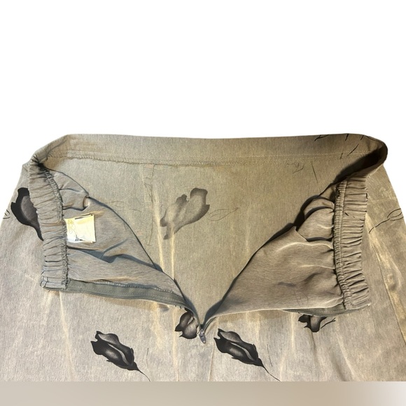 Bentley Plus Womens Floral Skirt Gray Black 16 - Picture 4 of 5